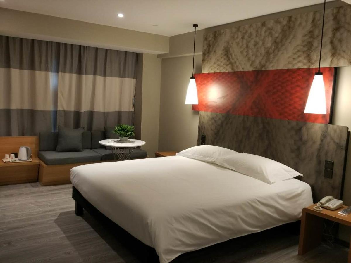 Ibis Chengdu West Jingcui Road Hotel Bagian luar foto