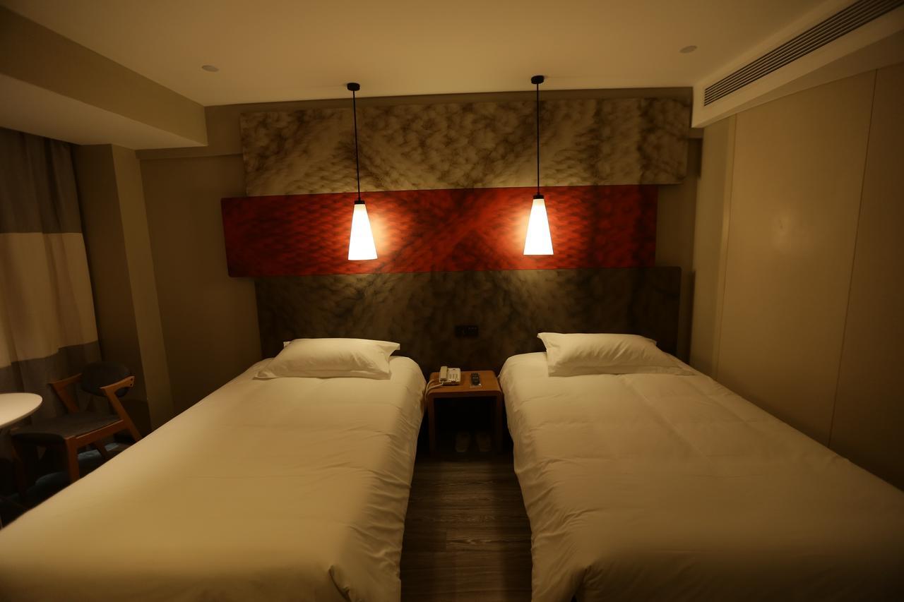 Ibis Chengdu West Jingcui Road Hotel Bagian luar foto