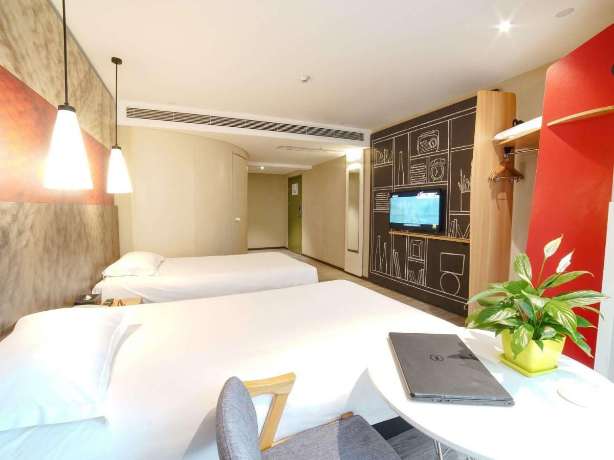 Ibis Chengdu West Jingcui Road Hotel Bagian luar foto
